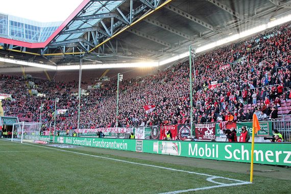 1. FC Kaiserslautern vs SV Wehen Wiesbaden (1-0) (4)
