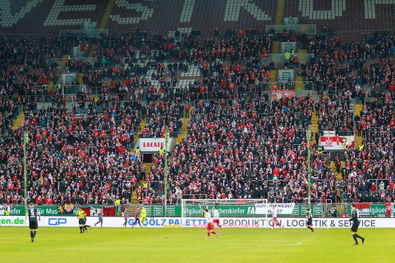 1. FC Kaiserslautern vs Viktoria Köln (4-0) (3)