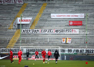 1. FC Kaiserslautern vs Hallescher FC (1-0)