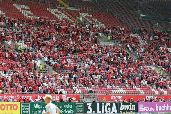 1. FC Kaiserslautern vs TSV 1860 München (3-0) (13)