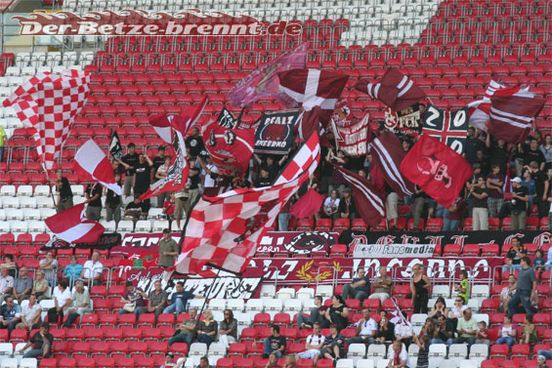 1. FC Kaiserslautern II vs Rot-Weiss Essen (2-0) (4)