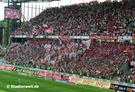 1. FC Köln vs 1. FC Kaiserslautern (1-2) (16)