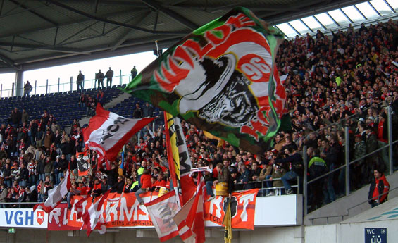 Hannover 96 vs 1. FC Köln (1-0) (4)