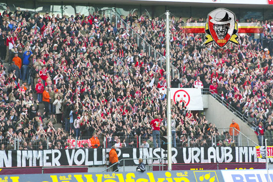 1. FC Köln vs VfL Osnabrück (2-0) (8)