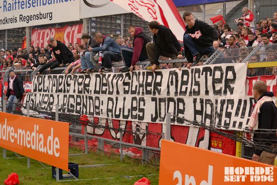 SSV Jahn Regensburg vs 1. FC Köln (2-3) (5)