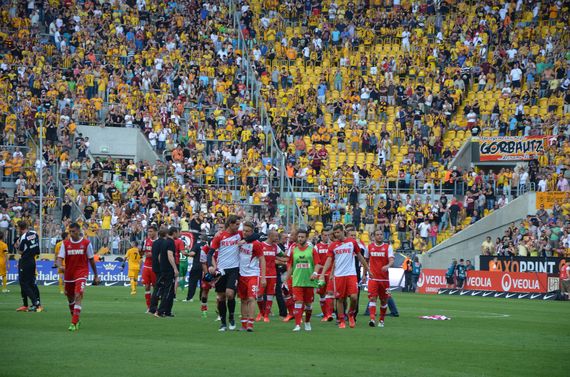 Dynamo Dresden vs 1. FC Köln (1-1) (10)