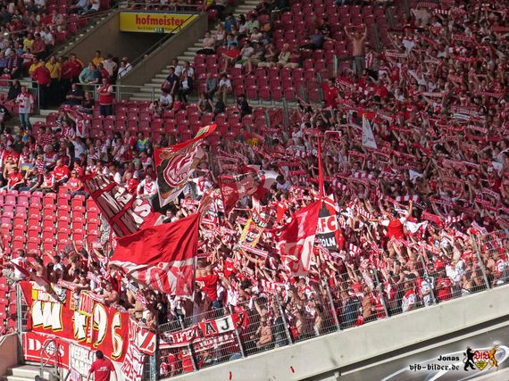 VfB Stuttgart vs 1. FC Köln (0-2) (9)