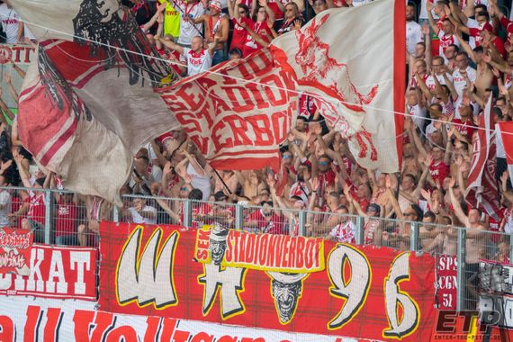 VfL Wolfsburg vs 1. FC Köln (2-1) (10)