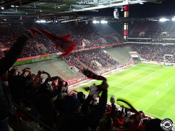1. FC Köln vs VfB Stuttgart (1-0) (7)