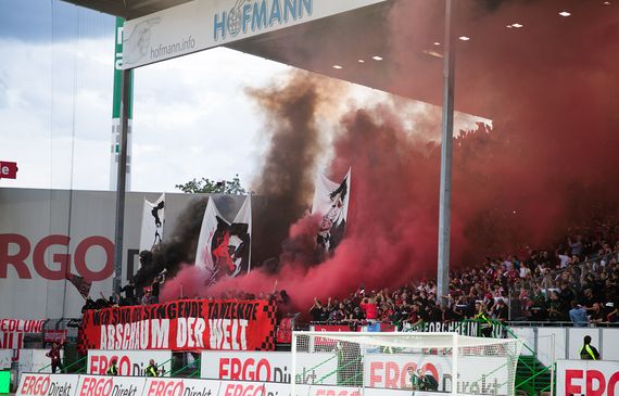 SpVgg Fürth vs 1. FC Nürnberg (5-1) (31)