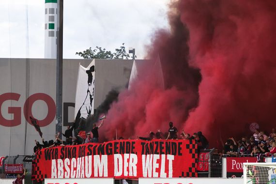 SpVgg Fürth vs 1. FC Nürnberg (5-1) (32)