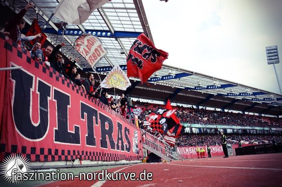 1. FC Nürnberg vs Karlsruher SC (1-1) (14)