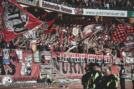 1. FC Nürnberg vs Eintracht Braunschweig (2-0) (8)