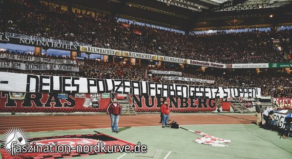 1. FC Nürnberg vs Eintracht Braunschweig (2-0) (15)