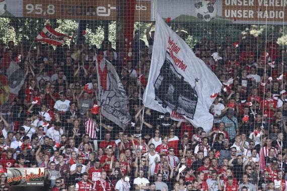 1. FC Union Berlin vs Karlsruher SC (4-0) (8)
