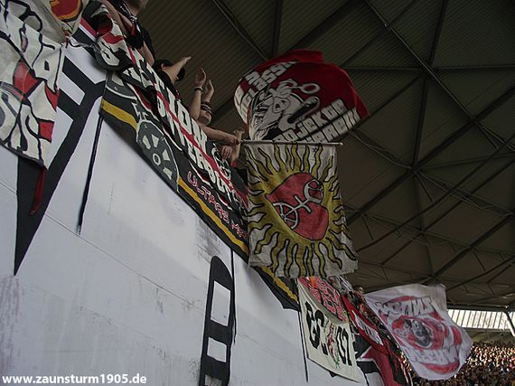 Hannover 96 vs 1. FSV Mainz 05 (2-0) (12)