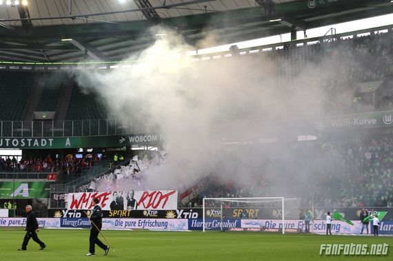 VfL Wolfsburg vs 1. FSV Mainz 05 (1-1) (1)