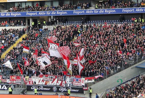Eintracht Frankfurt vs 1. FSV Mainz 05 (2-1) (2)