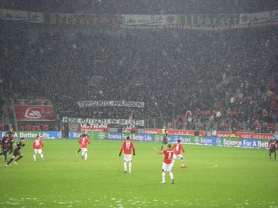 Bayer 04 Leverkusen vs 1. FC Köln (3-2) (2)