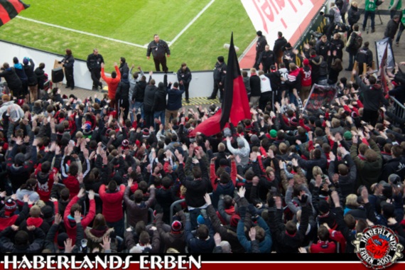 Bayer 04 Leverkusen vs FC Augsburg (2-1) (9)