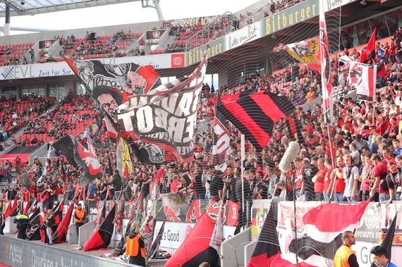 Bayer 04 Leverkusen vs FC Augsburg (2-1) (11)