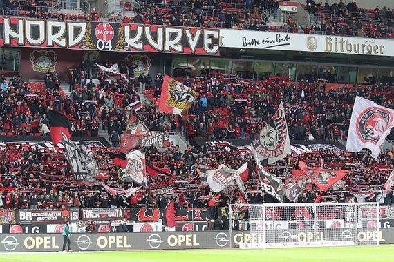 Bayer 04 Leverkusen vs Borussia Mönchengladbach (5-0) (2)