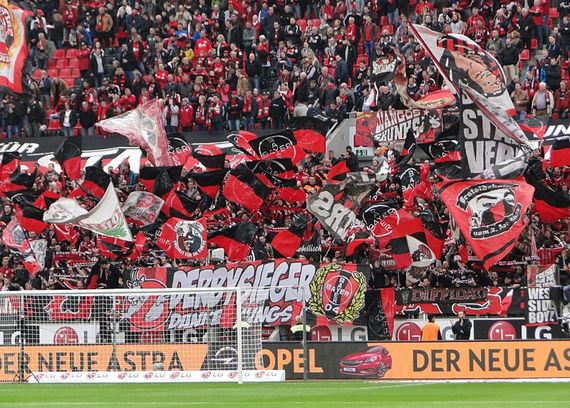 Bayer 04 Leverkusen vs Eintracht Frankfurt (3-0) (2)