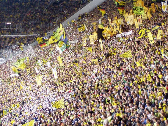 Borussia Dortmund vs Hamburger SV (0-2)