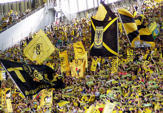 Borussia Dortmund vs KRC Genk (2-1) (2)