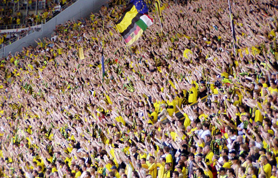 Borussia Dortmund vs KRC Genk (2-1) (3)
