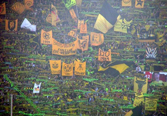 Borussia Dortmund vs Borussia Mönchengladbach (2-1) (1)