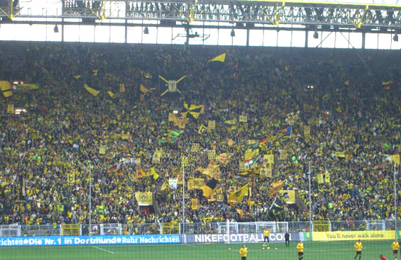 Borussia Dortmund vs FC Energie Cottbus (2-3) (1)