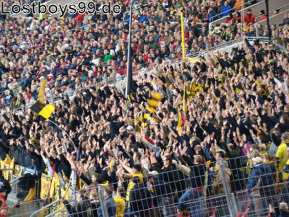 VfB Stuttgart vs Borussia Dortmund (1-2) (4)