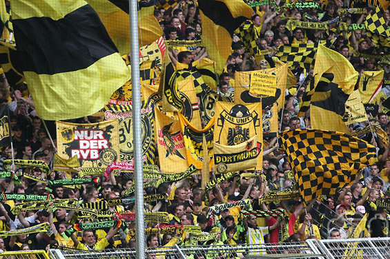 Borussia Dortmund vs Karlsruher SC (4-0) (11)