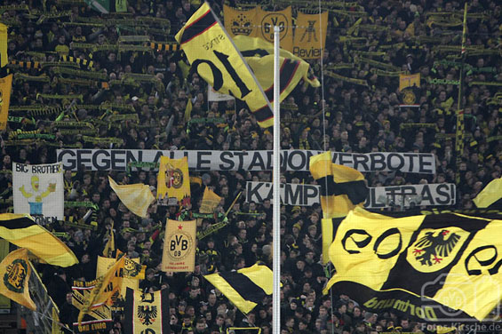 Borussia Dortmund vs Hamburger SV (1-0) (12)