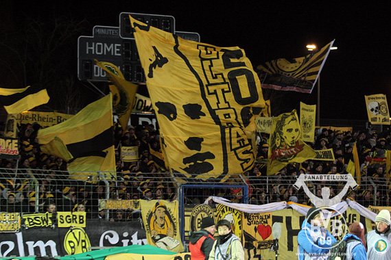 Holstein Kiel vs Borussia Dortmund (0-4) (9)