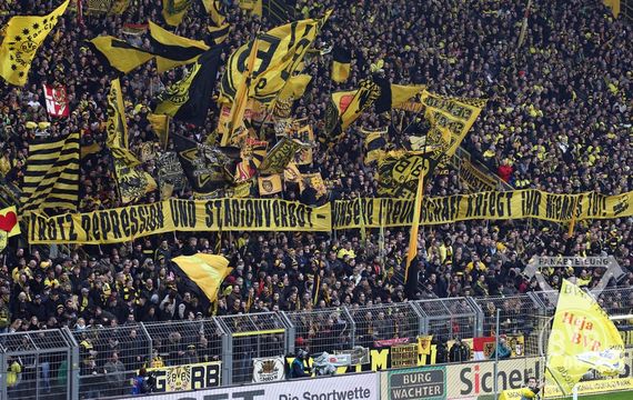 Borussia Dortmund vs FC Augsburg (2-2) (2)