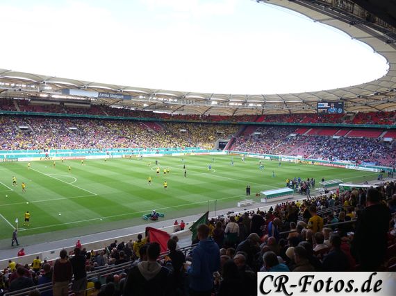 Stuttgarter Kickers vs Borussia Dortmund (1-4) (2)