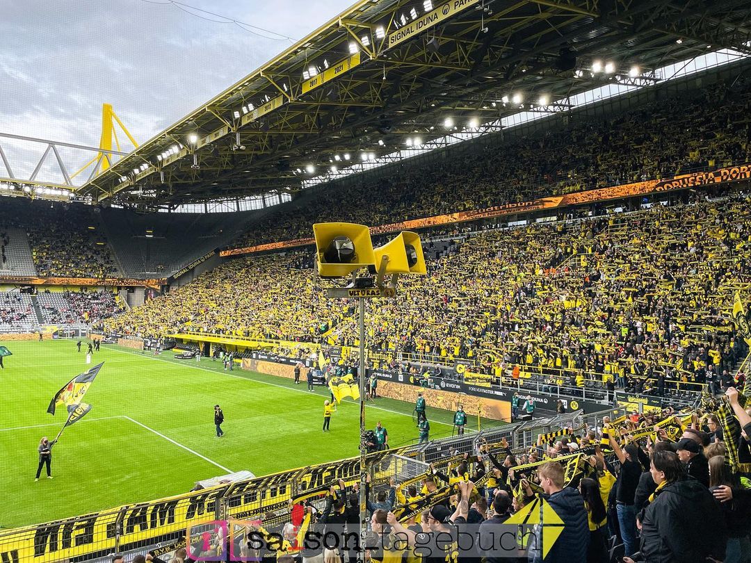 Borussia Dortmund vs FC Augsburg (2-1) (3)