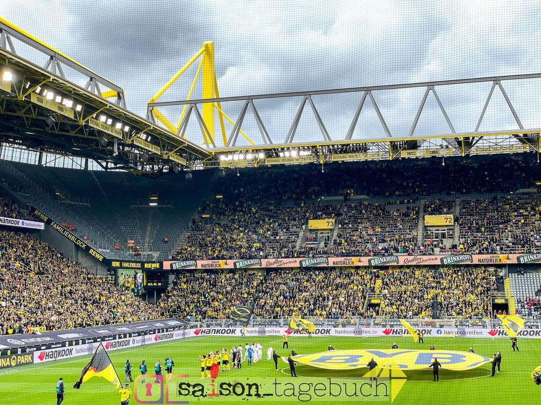 Borussia Dortmund vs FC Augsburg (2-1) (4)