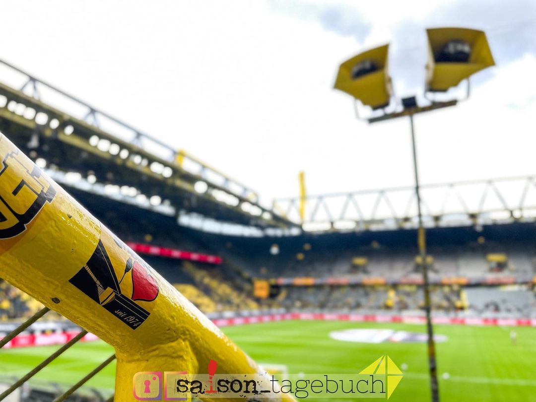 Borussia Dortmund vs FC Augsburg (2-1) (5)