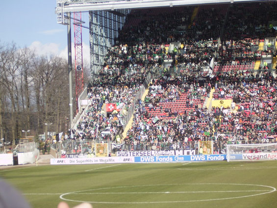 1. FC Kaiserslautern vs Borussia Mönchengladbach (1-0) (1)