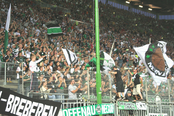 1. FC Kaiserslautern vs Borussia Mönchengladbach (1-1) (2)