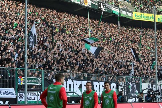 Borussia Mönchengladbach vs Eintracht Frankfurt (3-0) (12)