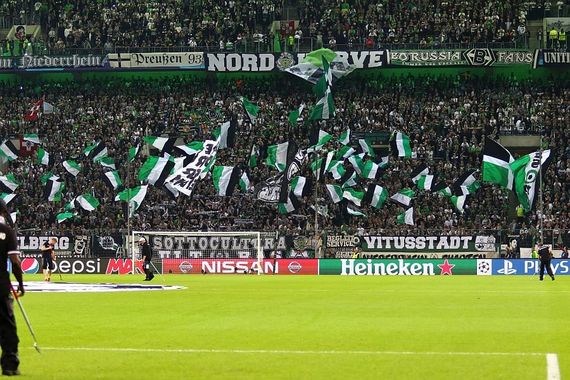 Borussia Mönchengladbach vs FC Barcelona (1-2) (18)