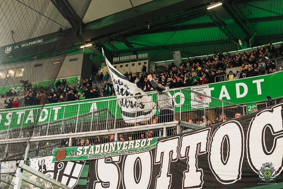 VfL Wolfsburg vs Borussia Mönchengladbach (3-0) (15)