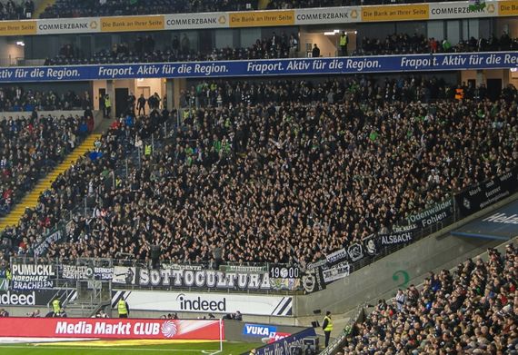 Eintracht Frankfurt vs Borussia Mönchengladbach (2-0) (2)