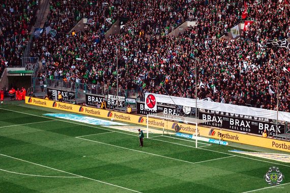 Borussia Mönchengladbach vs VfB Stuttgart (2-0) (9)