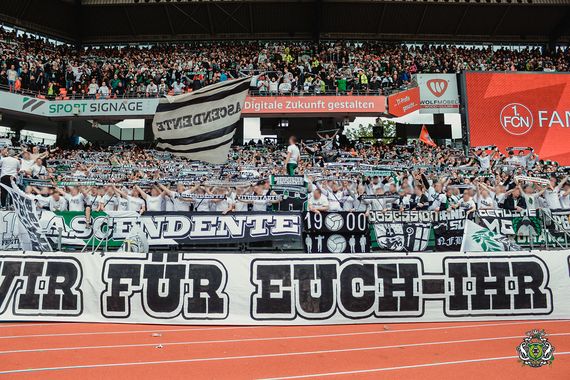 1. FC Nürnberg vs Borussia Mönchengladbach (0-4) (41)