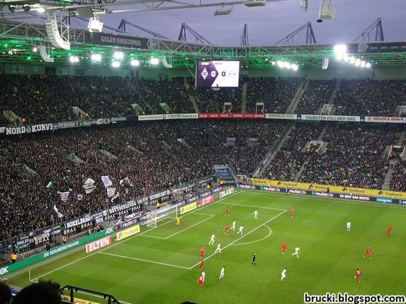 Borussia Mönchengladbach vs FC Bayern München (2-1) (11)